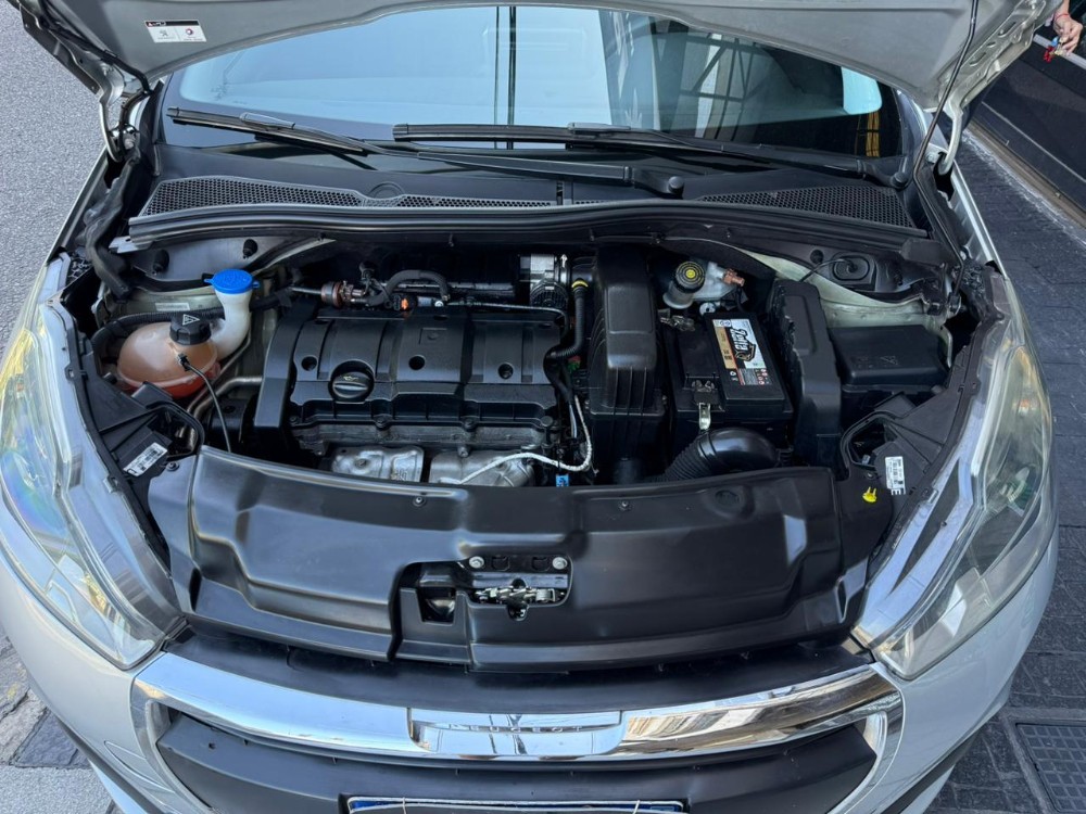 Peugeot 208 Allure — foto 4